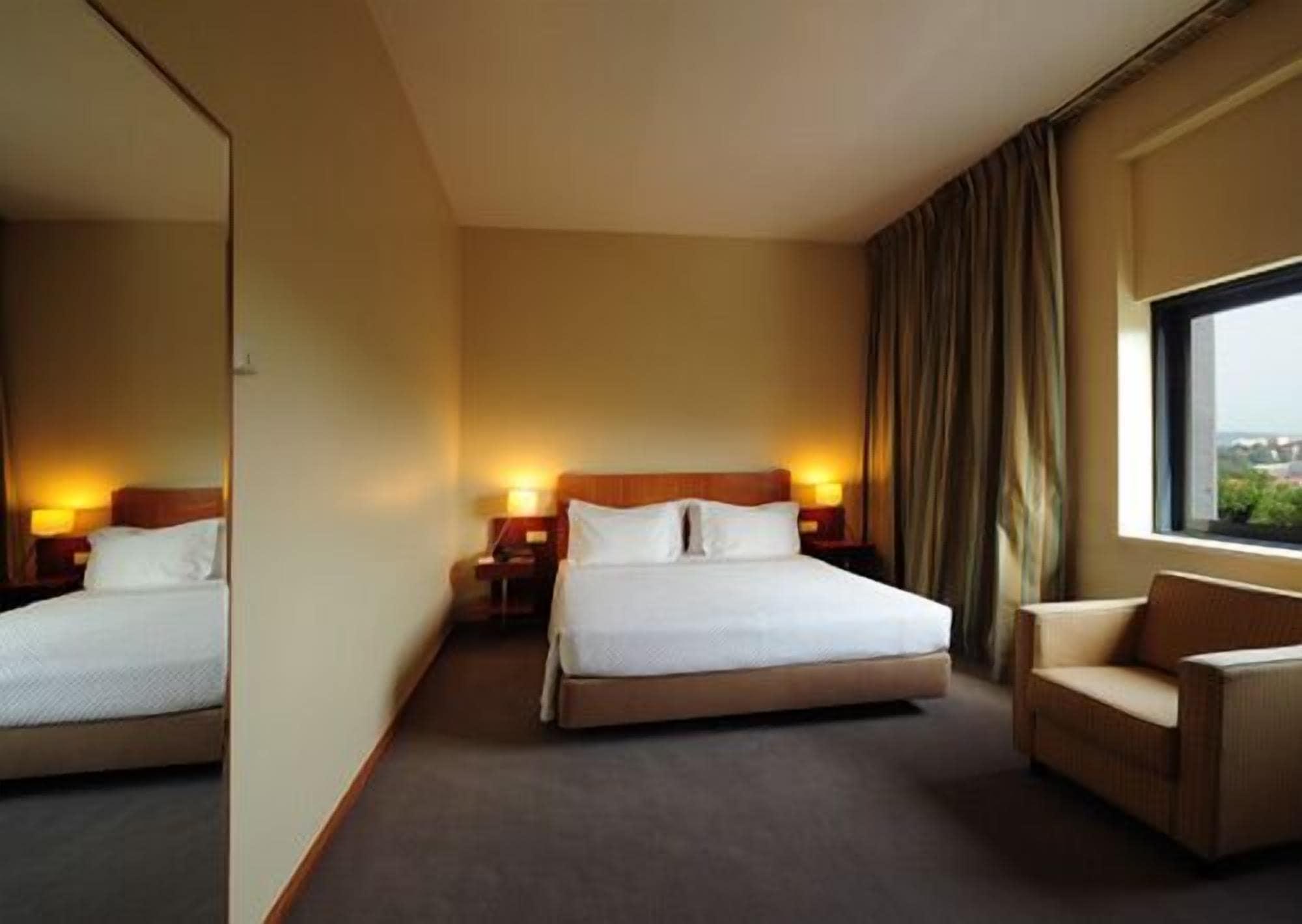 Hotel De Guimaraes Business & Spa Dış mekan fotoğraf