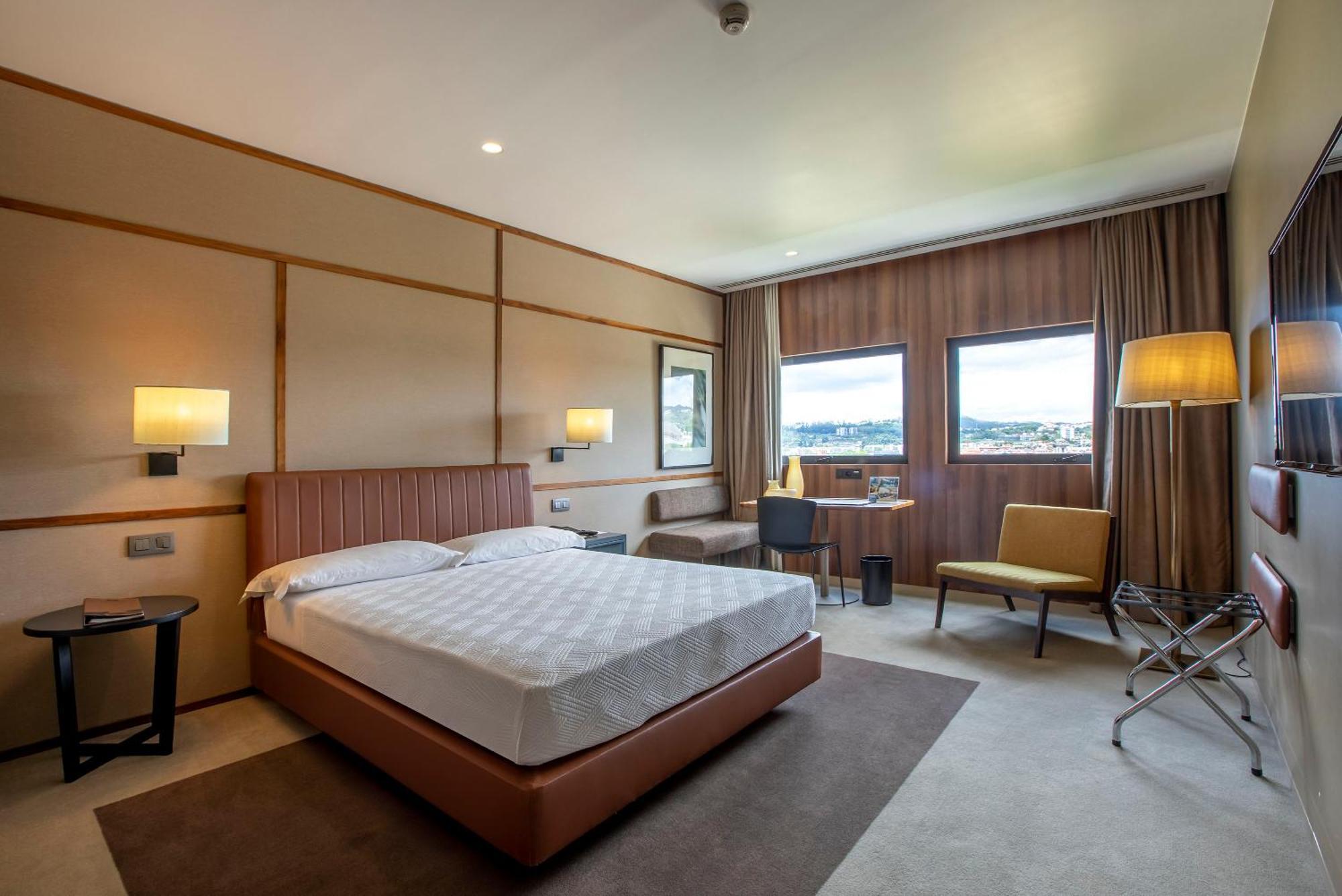Hotel De Guimaraes Business & Spa Dış mekan fotoğraf